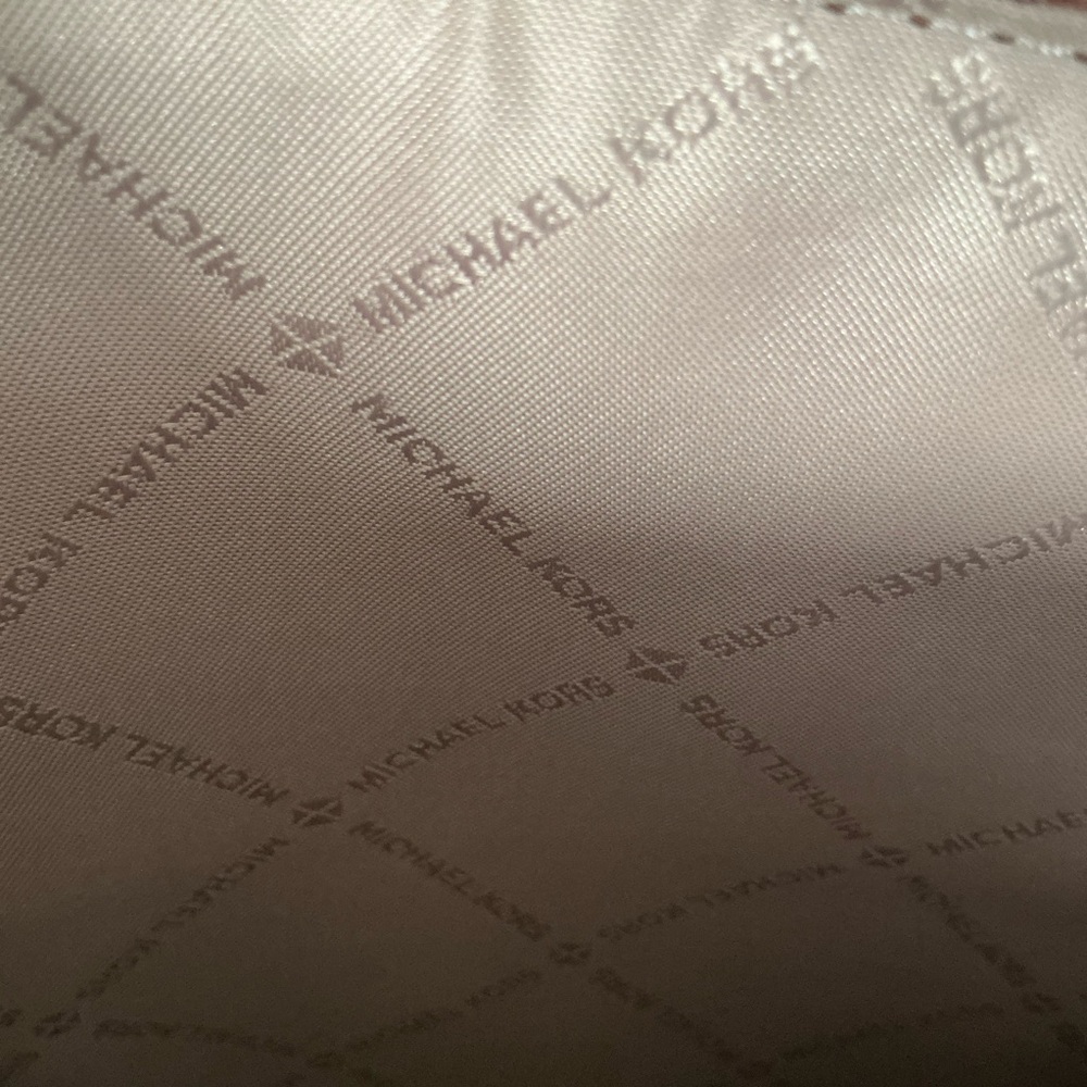 Michael Kors Charlotte Large Leather Top-Zip Tote Bag - Picture 11 of 16